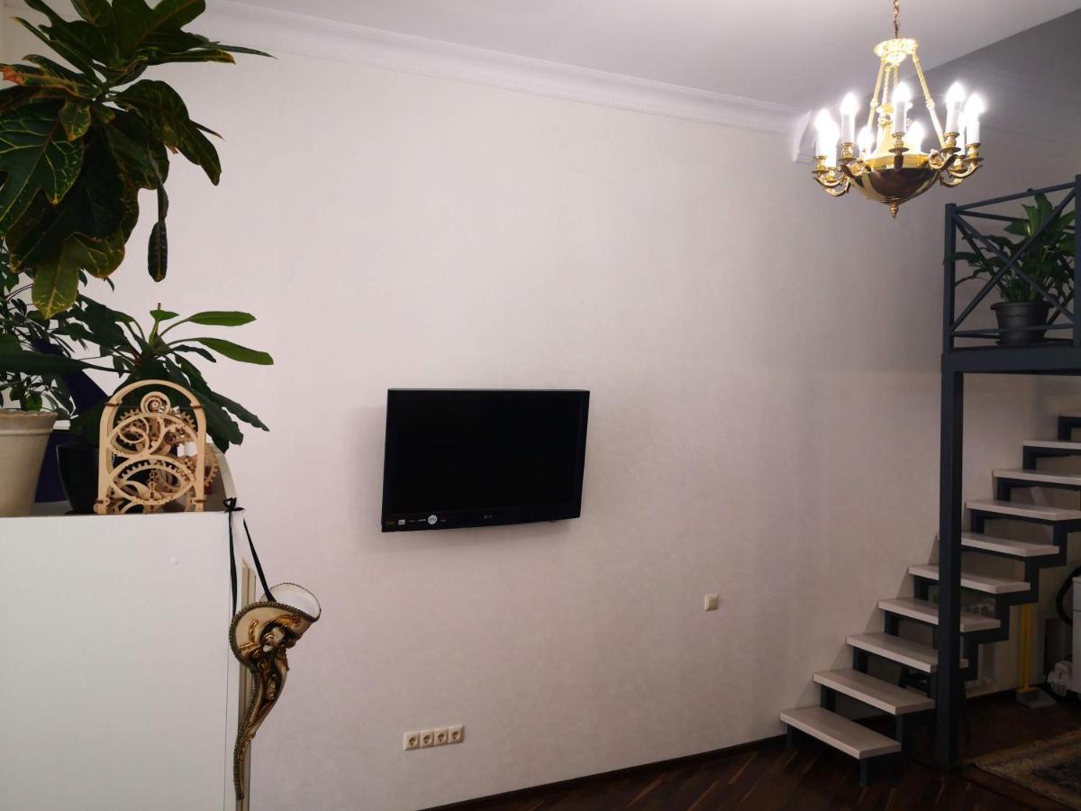 Затишні Апартаменти, Вулиця Дерибасівська, 13 オデッサ エクステリア 写真