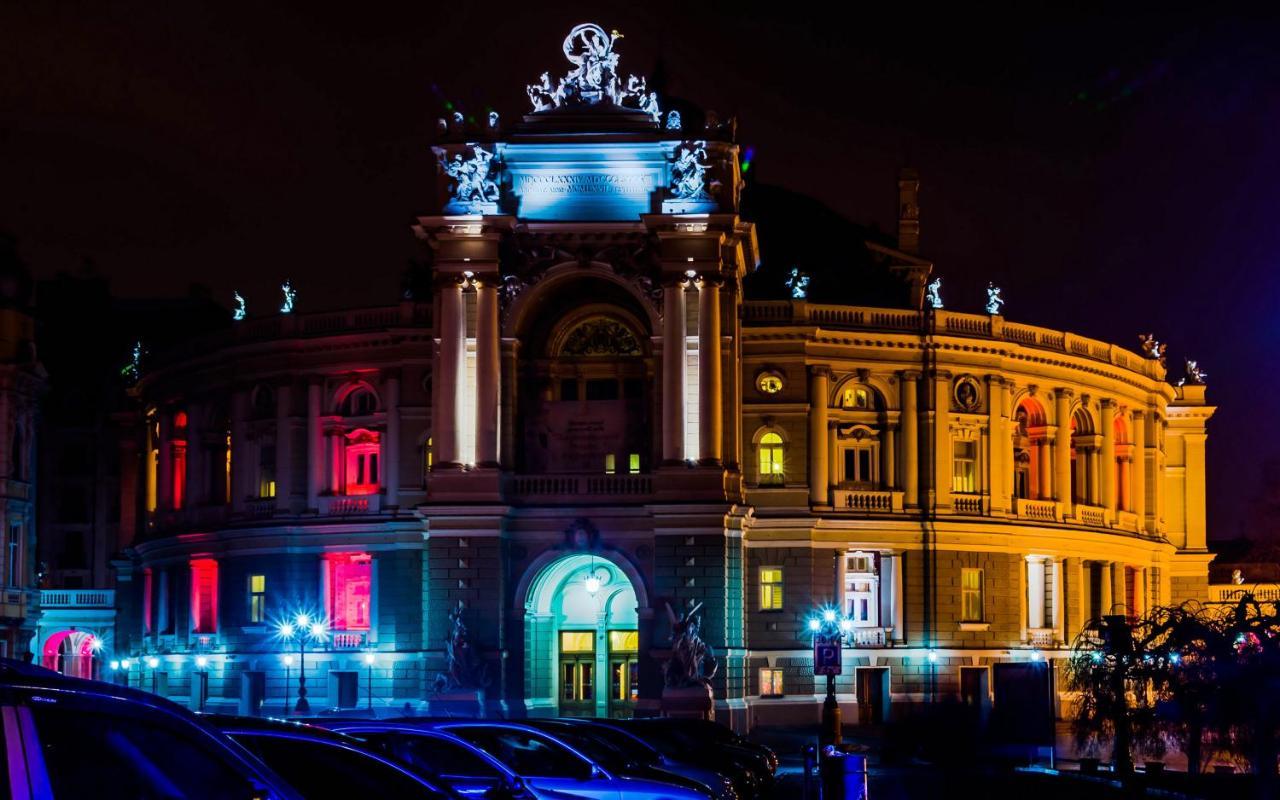 Затишні Апартаменти, Вулиця Дерибасівська, 13 オデッサ エクステリア 写真